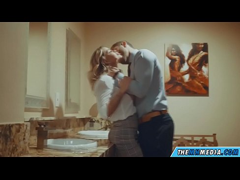 ❤️ وقتی یک بلوند بی تنه شما را در یک دستشویی عمومی اغوا می کند ❤ پورنو vk در fa.kassa-standupbar.ru ❤